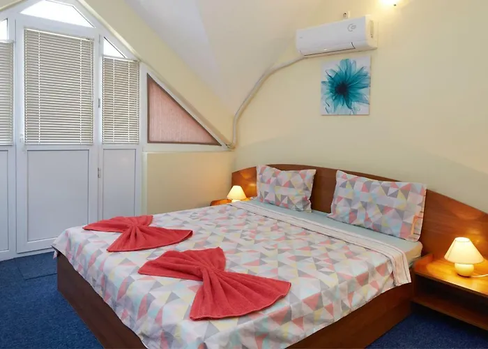 Plechkarovi 3* Равда